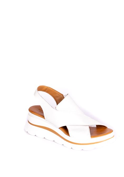 White crossed sandal VINCENT VEGA | FZ886VIT-BIANCO